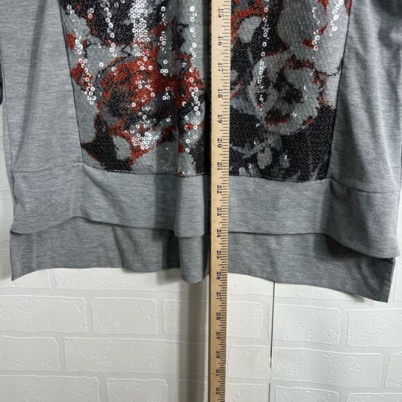 One world womens top size M Sequin Graphic - Picture 10 of 15